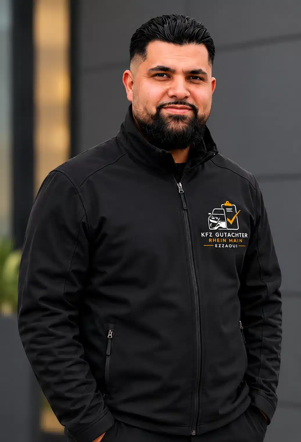 Amine Ezzaoui, Inhaber und Ingenieur des Kfz-Gutachterbüros Rhein Main